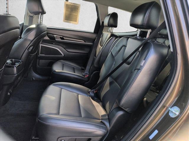 used 2025 Kia Telluride car, priced at $35,363