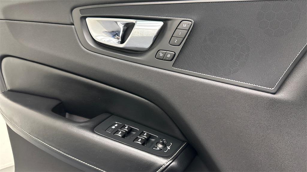 used 2018 Volvo XC60 car, priced at $19,994