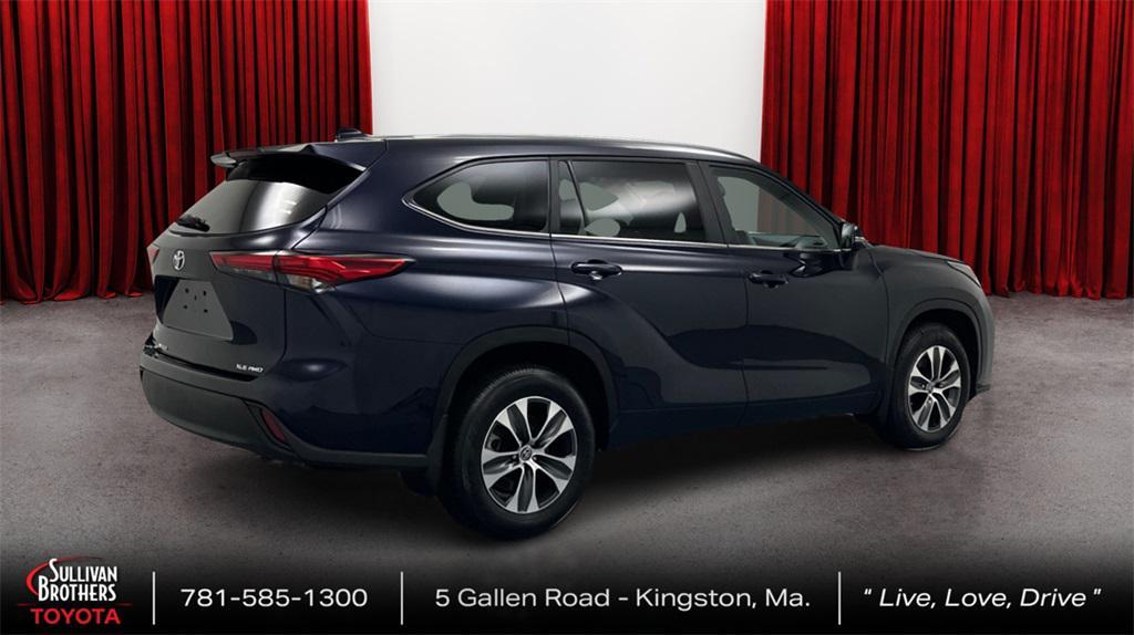 used 2023 Toyota Highlander car, priced at $37,996