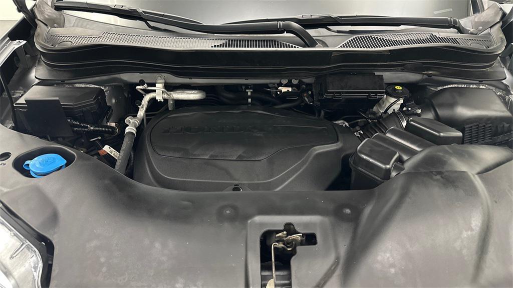 used 2021 Honda Pilot car, priced at $21,994