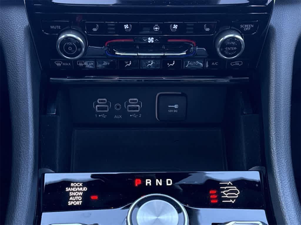 used 2022 Jeep Grand Cherokee car, priced at $35,205