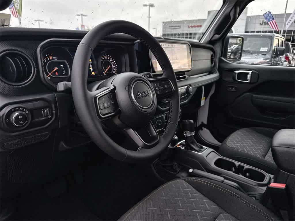 new 2025 Jeep Gladiator car, priced at $47,378