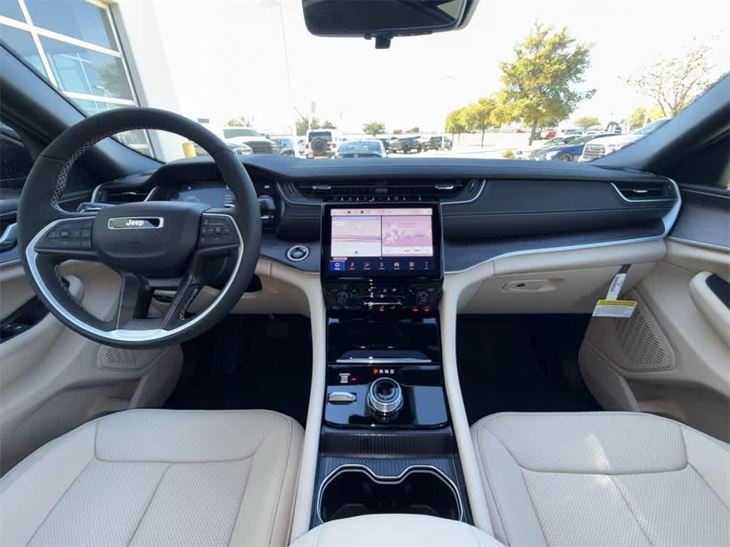 new 2025 Jeep Grand Cherokee L car, priced at $48,133