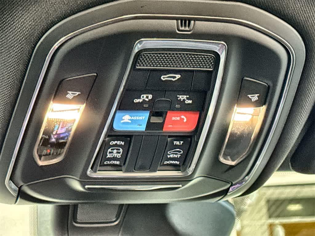 new 2025 Jeep Grand Cherokee L car, priced at $34,673