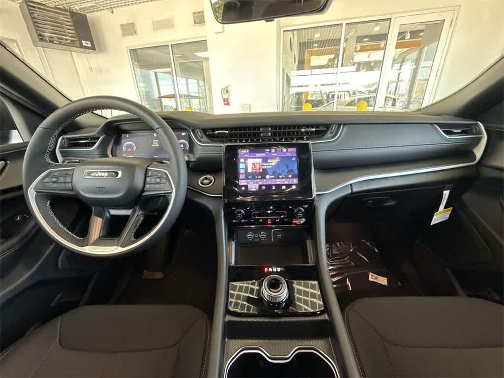 new 2025 Jeep Grand Cherokee L car, priced at $34,673