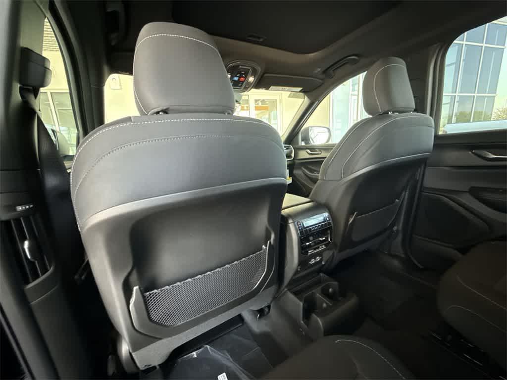 new 2025 Jeep Grand Cherokee L car, priced at $34,673