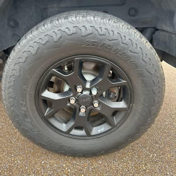 used 2019 Jeep Wrangler Unlimited car, priced at $27,110