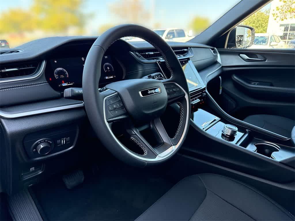 new 2025 Jeep Grand Cherokee L car, priced at $37,557