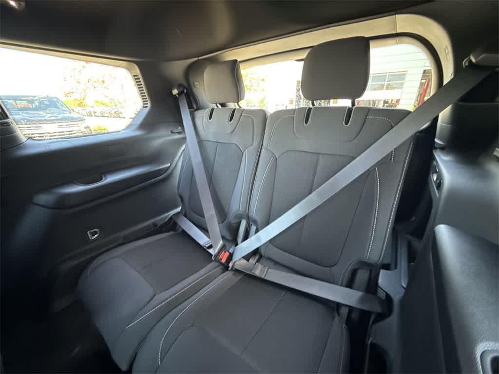 new 2025 Jeep Grand Cherokee L car, priced at $37,557