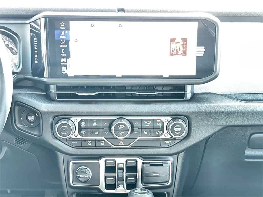 new 2025 Jeep Wrangler car, priced at $40,350