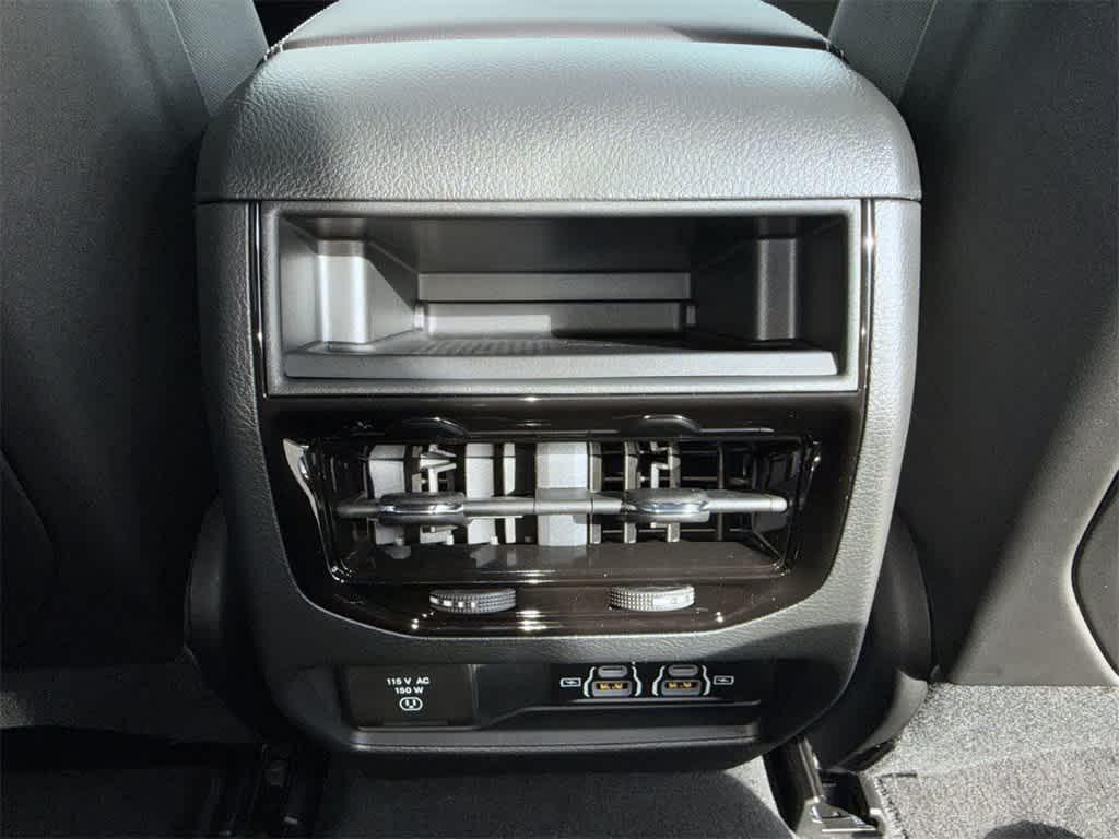 new 2025 Jeep Grand Cherokee car, priced at $37,915