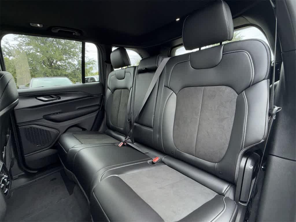 new 2025 Jeep Grand Cherokee car, priced at $37,915