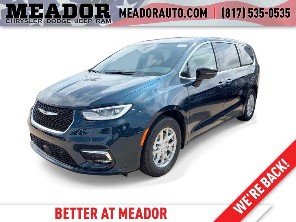 new 2025 Chrysler Pacifica car, priced at $41,168