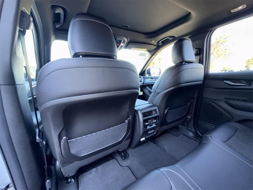 new 2025 Jeep Grand Cherokee car, priced at $36,451