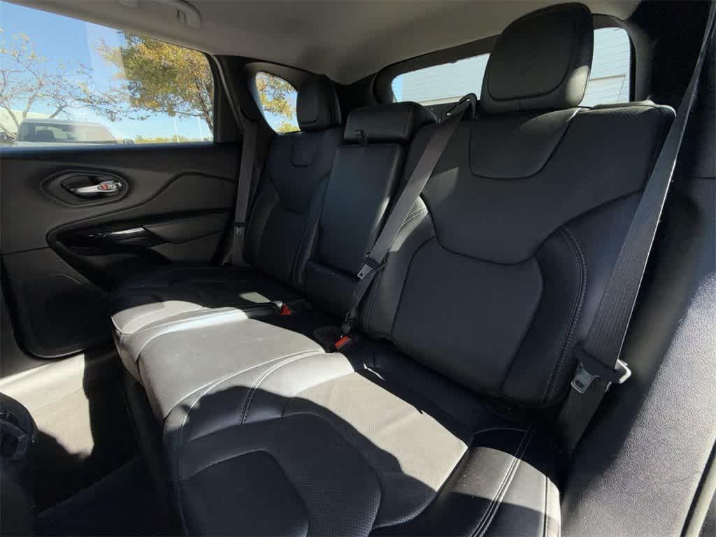 used 2023 Jeep Cherokee car, priced at $19,405