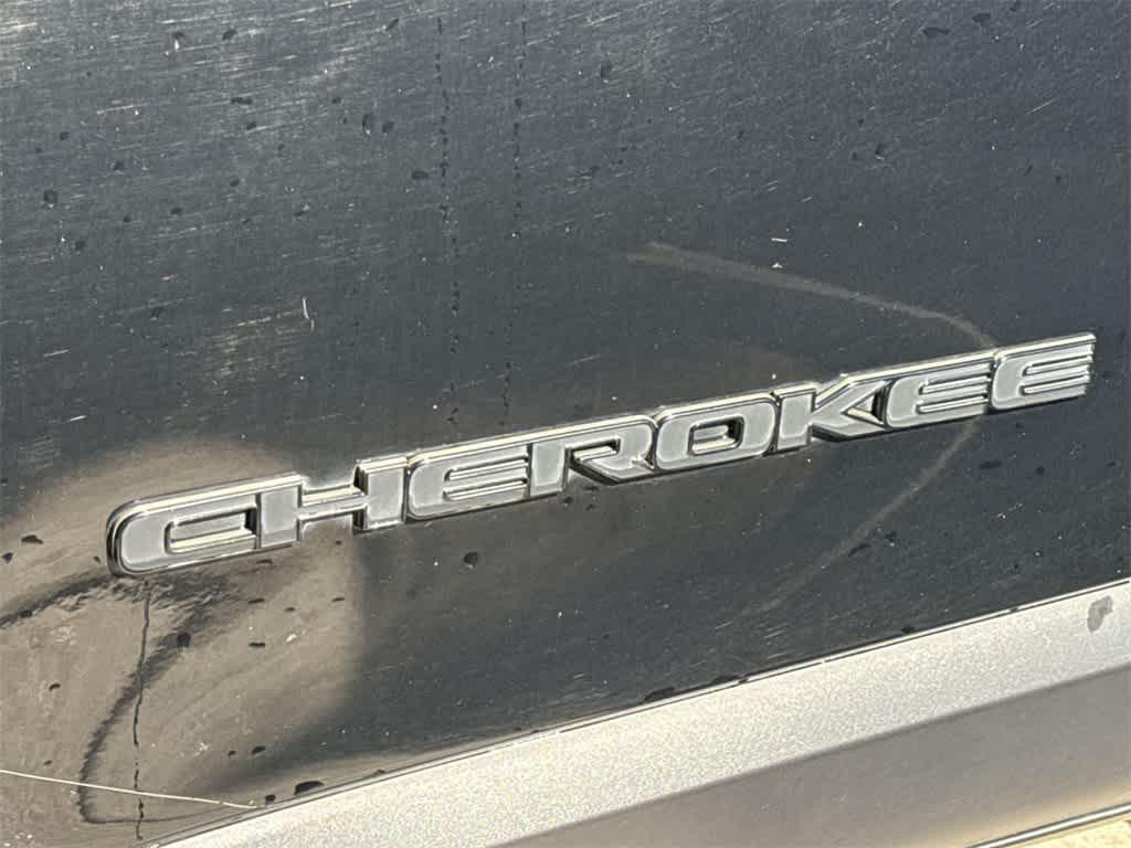 used 2023 Jeep Cherokee car, priced at $19,405