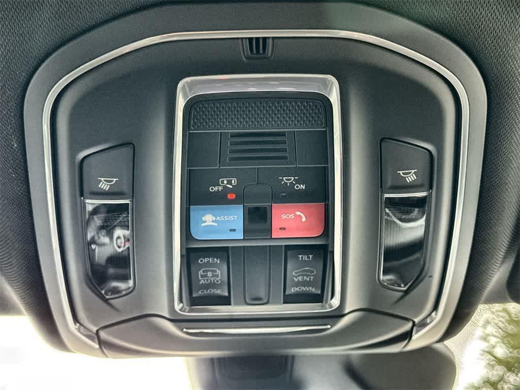 new 2025 Jeep Grand Cherokee car, priced at $34,533