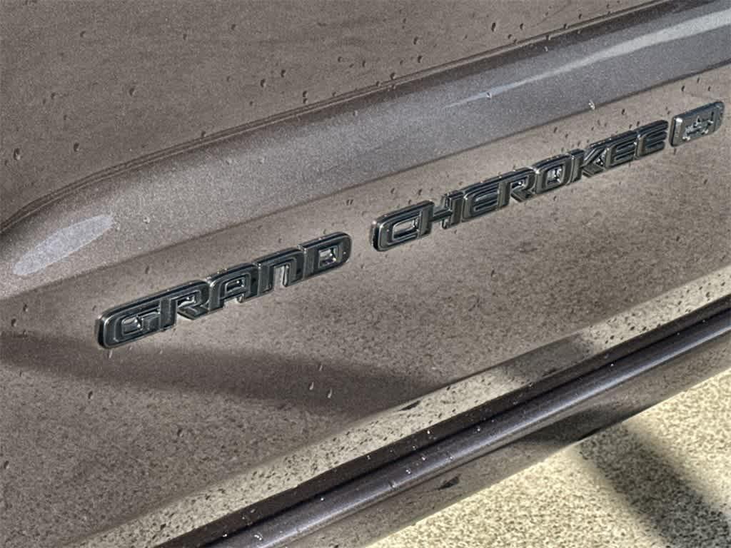 used 2021 Jeep Grand Cherokee car, priced at $27,679