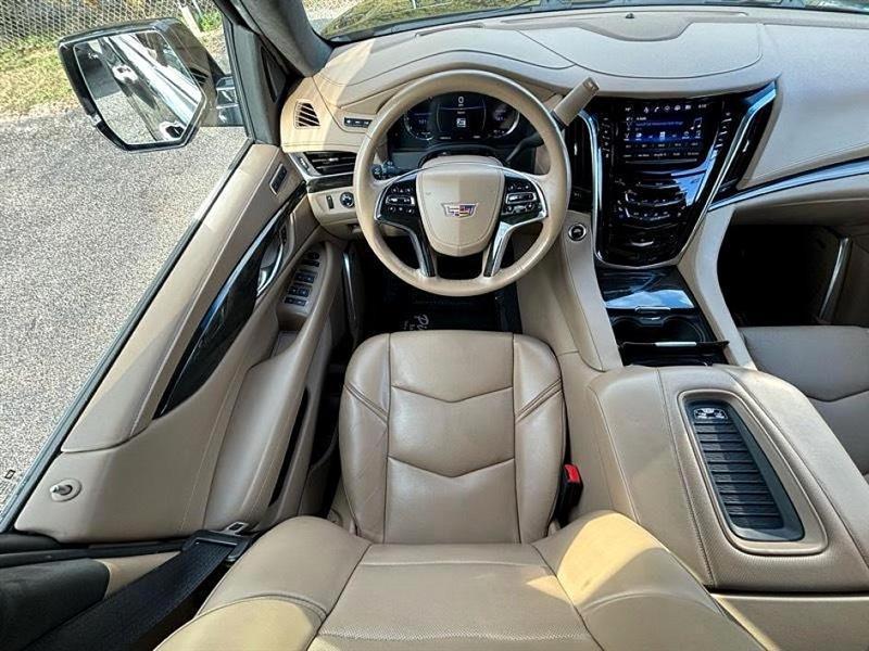 used 2020 Cadillac Escalade ESV car, priced at $31,433