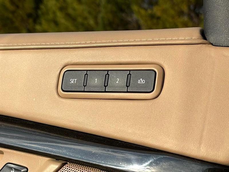 used 2020 Cadillac Escalade ESV car, priced at $31,433