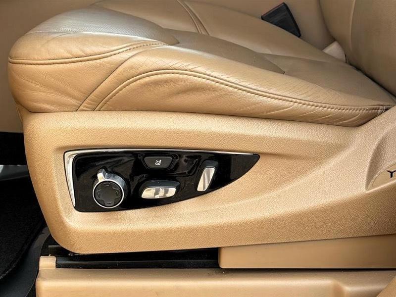 used 2020 Cadillac Escalade ESV car, priced at $31,433