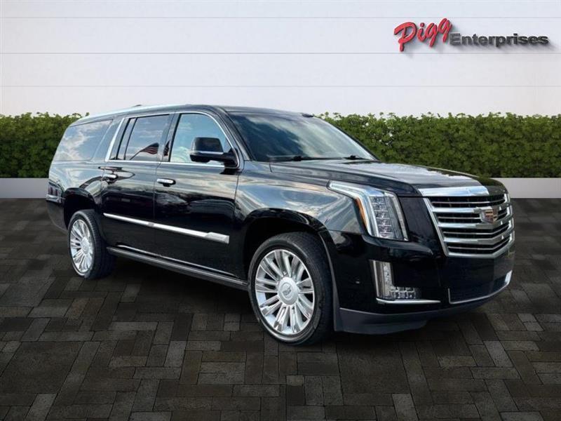 used 2020 Cadillac Escalade ESV car, priced at $31,433