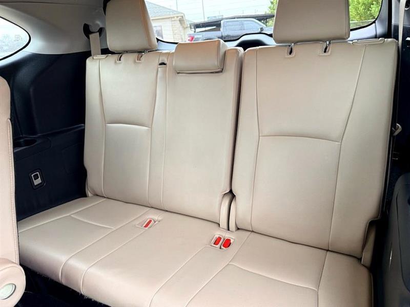 used 2022 Toyota Highlander car, priced at $32,766