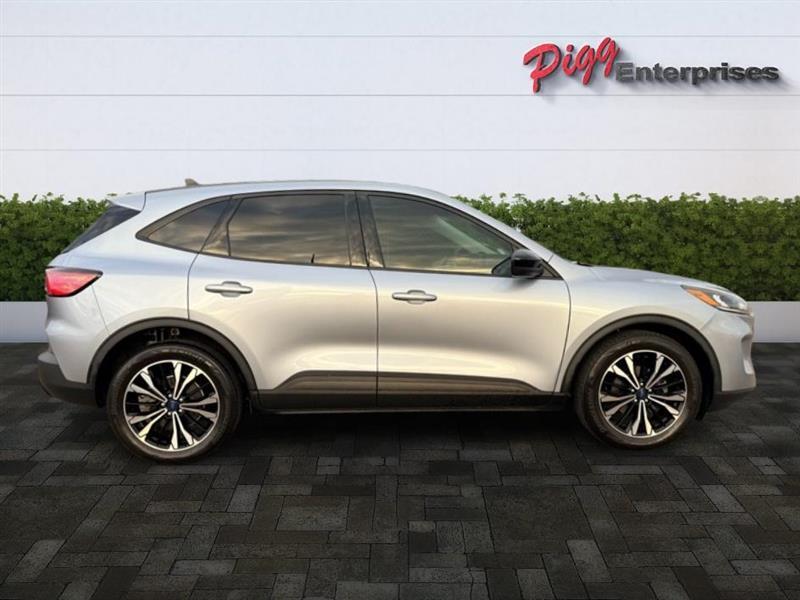 used 2022 Ford Escape car, priced at $22,364