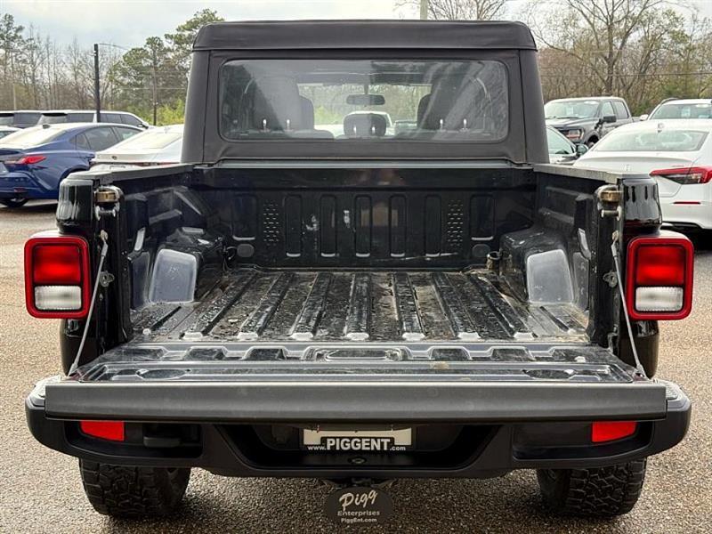 used 2021 Jeep Gladiator car, priced at $29,433
