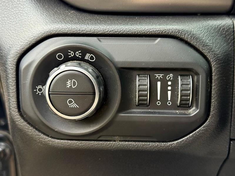 used 2021 Jeep Gladiator car, priced at $29,433