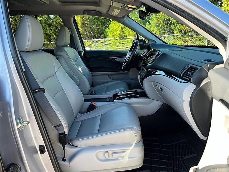 used 2020 Honda Pilot car, priced at $25,933