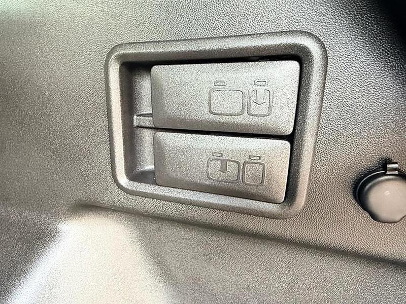 used 2020 Chevrolet Equinox car, priced at $19,343