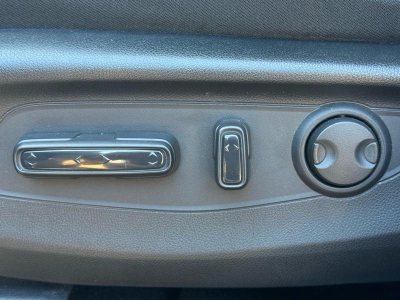 used 2025 Honda CR-V car, priced at $28,932