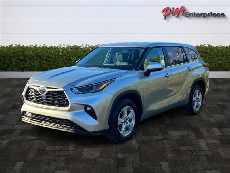 used 2023 Toyota Highlander Hybrid car, priced at $35,411
