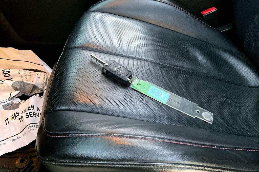 used 2013 Chevrolet Equinox car, priced at $7,891