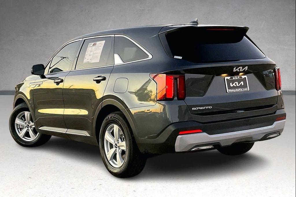 used 2024 Kia Sorento car, priced at $25,994
