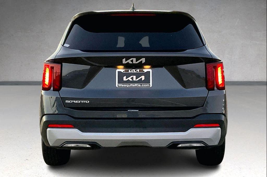 used 2024 Kia Sorento car, priced at $25,994