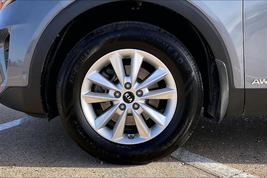 used 2020 Kia Sorento car, priced at $13,690