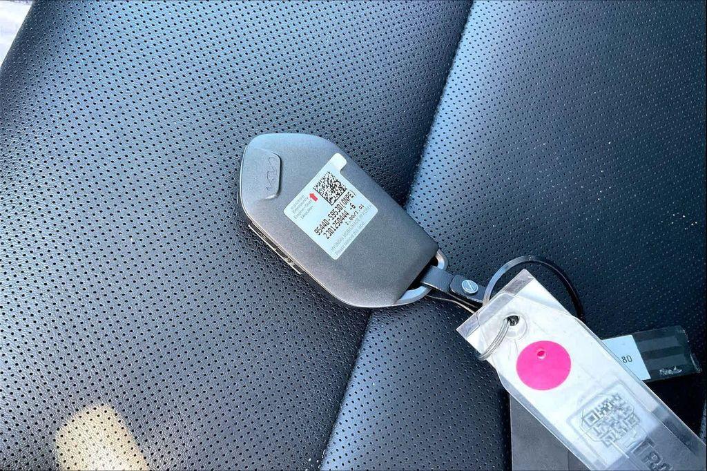 used 2023 Kia Telluride car, priced at $26,798