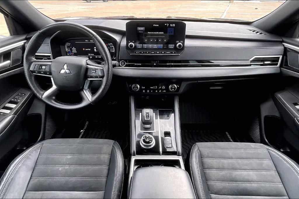 used 2023 Mitsubishi Outlander car, priced at $21,487