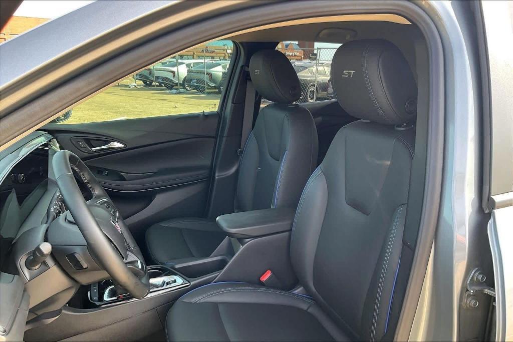 used 2025 Buick Encore GX car, priced at $24,106