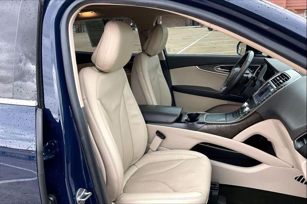 used 2020 Lincoln Nautilus car, priced at $25,989