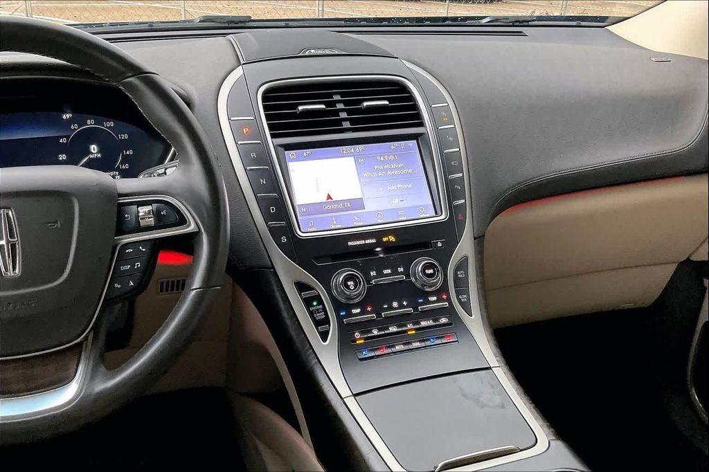 used 2020 Lincoln Nautilus car, priced at $25,989