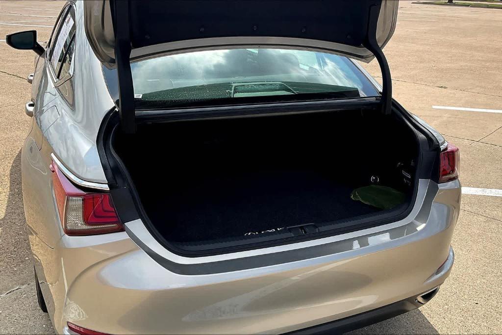 used 2020 Lexus ES 350 car, priced at $26,777