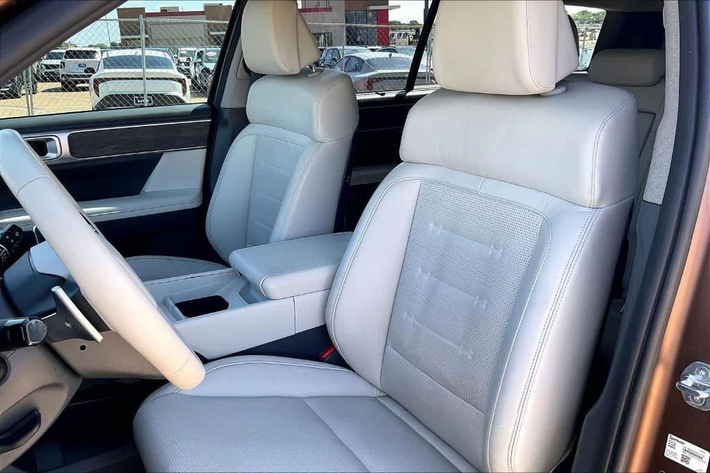 used 2024 Hyundai Santa Fe car, priced at $33,589
