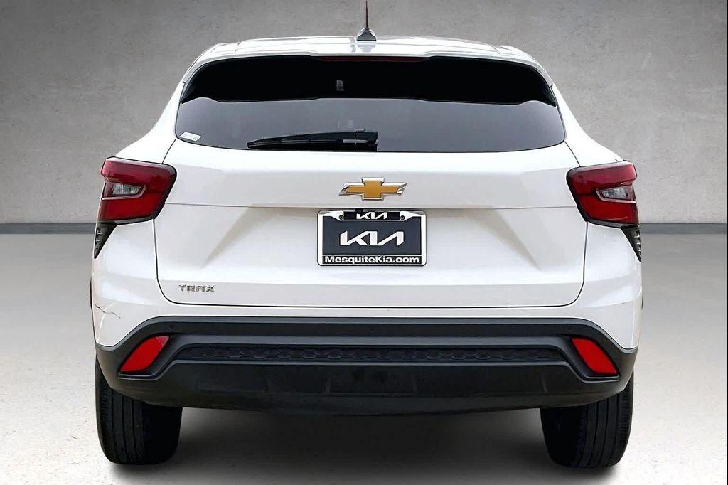 used 2024 Chevrolet Trax car, priced at $16,493