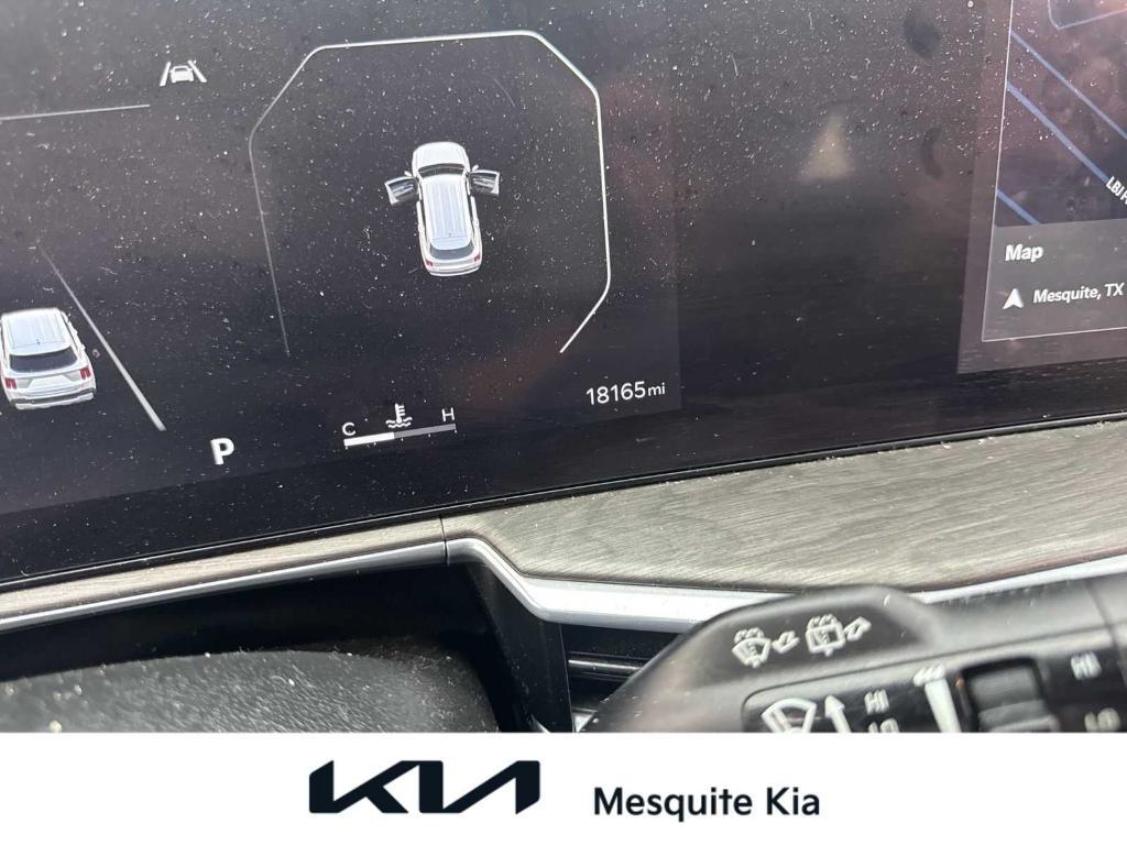 used 2024 Kia Sorento car, priced at $37,110