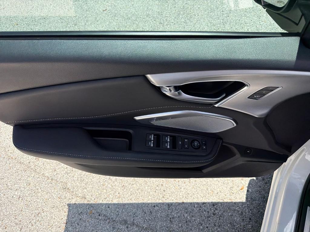 used 2023 Acura RDX car, priced at $31,900