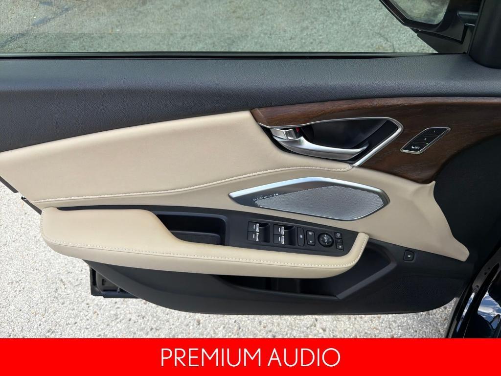 used 2024 Acura RDX car, priced at $43,900