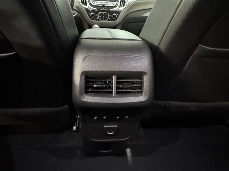 used 2021 Chevrolet Equinox car, priced at $19,555